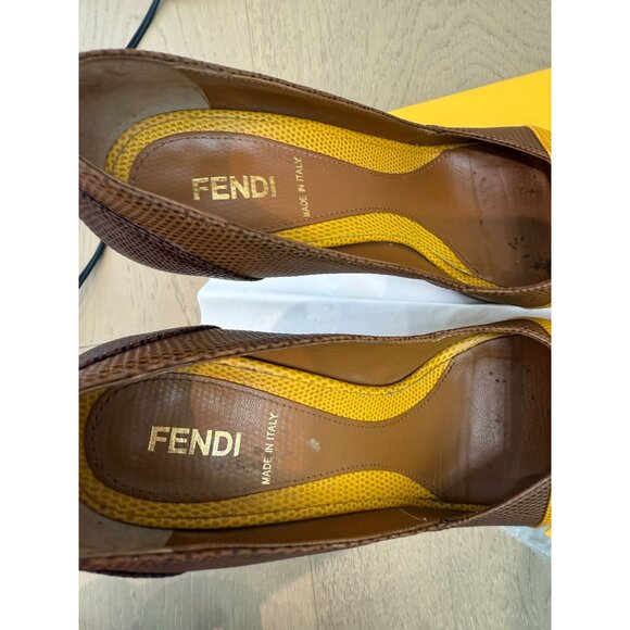 Fendi Peep-Toe, Color-blocked Platform Pumps, size EU 37 - Picture 9 of 16